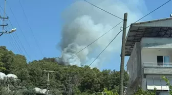 Kumluca'da Orman Yangını Kontrol Altına Alınmaya Çalışılıyor