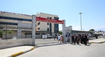 Antalya'da Kontrolden Çıkan Otomobil Kazası: 1 Ölü, 3 Yaralı