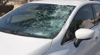 Serik'te Baba ve Oğluna Otomobil Çarptı