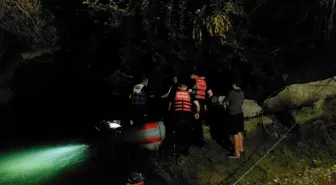 Manavgat Şelalesi'nde Mahsur Kalan İki Kişi Kurtarıldı