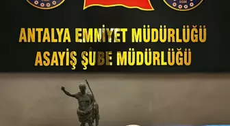 Antalya'da Tarihi Eser Dolandırıcılığı Operasyonu