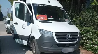 Antalya'da Tur Minibüsü Sürücüsü Aracında Ölü Bulundu
