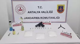 Antalya'da Uyuşturucu Operasyonu: 2 Gözaltı