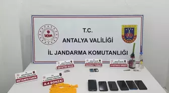 Antalya'da Uyuşturucu Operasyonu: 4 Gözaltı