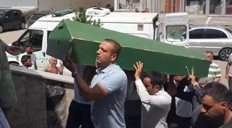 Antalya'daki Motosiklet Kazasında Üniversite Öğrencisi Hayatını Kaybetti