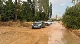 Elmalı'da Sağanak, Dolu ve Hortum Tarım Üzerinde Olumsuz Etki Yarattı