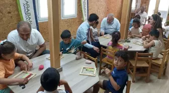 Gaziantep'te Çocuklar Tasarım Beceri Atölyesi'nde Kilim Dokumayı Öğreniyor