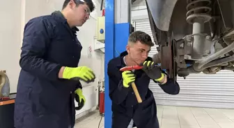 Erzincan Mesleki ve Teknik Anadolu Lisesi'nde Uygulamalı Motorlu Araçlar Eğitimi
