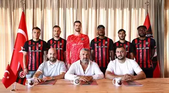 Arca Çorum FK, 6 Futbolcuyla Sözleşme İmzaladı