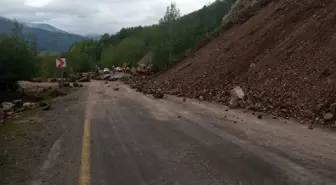 Ardahan'da Türkgözü Gümrük Kapısı Yolunda Temizlik ve Genişletme Çalışmaları Başlatıldı