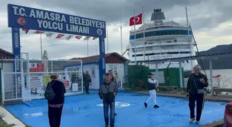 Kruvaziyer Gemisi Amasra Limanı'na Demirledi
