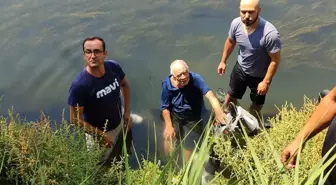 89 Yaşındaki Adam Kızılırmak'a Düştü, Köpeği Bediş Yanında