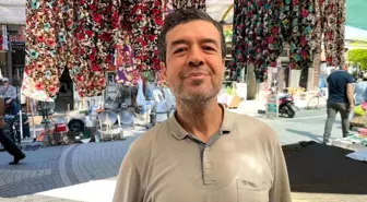 Aydın'da Oğul Veren Arılar Pazarcının Çadırını Sardı