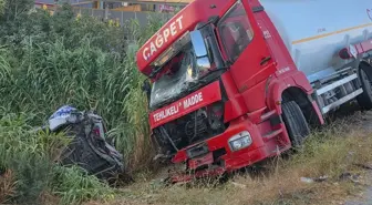 Aydın'da Tanker ile Yolcu Minibüsü Çarpıştı: 3 Yaralı