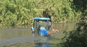 Aydın'da Traktörle Mahsur Kalan Kişi Kurtarıldı