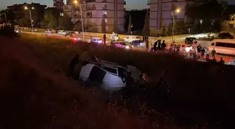 Aydın'da Uçuruma Yuvarlanan Otomobilde 2 Kişi Yaralandı