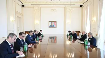 Azerbaycan Cumhurbaşkanı Aliyev, Enerji ve Tabii Kaynaklar Bakanı Bayraktar'ı kabul etti