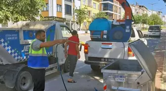 Bafra'da Çöp Konteynerleri Dezenfekte Ediliyor