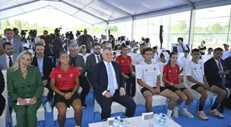 Bakan Bak: 'Türkiye'de bir spor tesisi devrimi yaşanmaktadır'
