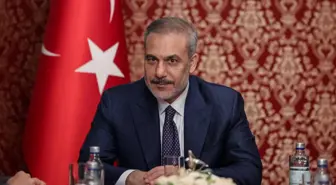Dışişleri Bakanı Fidan, Moskova Büyükelçiliği'nde İş İnsanları ile Bir Araya Geldi