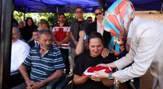 Bakan Göktaş Yangın Şehitlerini Ziyaret Etti