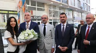 Bakan Işıkhan, Burdur'da AK Parti ve MHP İl Teşkilatlarını Ziyaret Etti