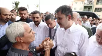 Bakan Murat Kurum, Depremzede Aileyi Ziyaret Etti