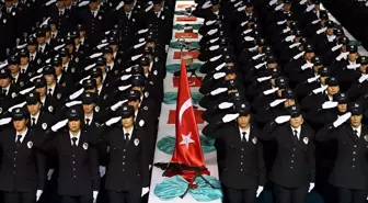 Bakan Yerlikaya'nın katıldığı kura töreninde 22 bin 45 polisin atama ve yer değiştirmesi yapıldı