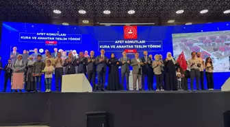 Bakan Yerlikaya, Van'da Afet Konutları Kura Çekimi ve Anahtar Teslim Töreni'nde konuştu Açıklaması