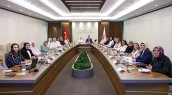 Aile ve Sosyal Hizmetler Bakanı Kadın Belediye Başkanlarıyla Toplandı