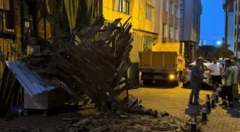 Bakırköy'de Tarihi Binada Kısmi Çökme
