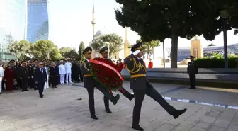 Bakü'de 30 Ağustos Zafer Bayramı törenle kutlandı