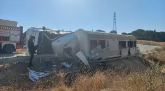 Karesi'de Tır Devrildi: Sürücü Hayatını Kaybetti