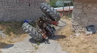 Balıkesir'de Devrilen Traktörün Altında Kalan Sürücü Hayatını Kaybetti