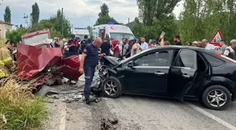Balıkesir'de Trafik Kazası: 4 Yaralı