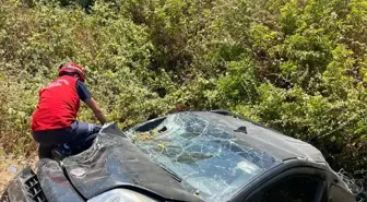 Balıkesir'de Otomobil ve Motosiklet Çarpıştı: 1 Ölü, 2 Yaralı