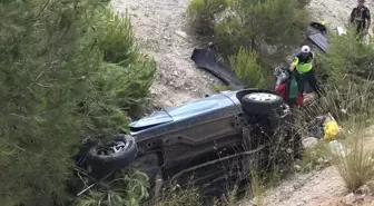Balıkesir'de Otomobil Şarampole Devrildi: 5 Yaralı
