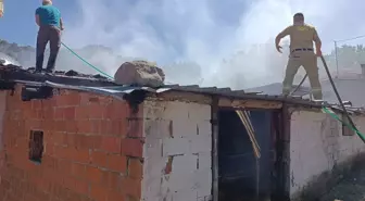 Balıkesir'de Tek Katlı Evde Yangın Çıktı