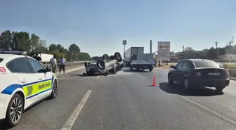 Balıkesir'de Devrilen Otomobilde İki Kişi Yaralandı