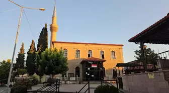 Sındırgı'daki Deprem, Tarihi Cami'de Hasara Neden Oldu