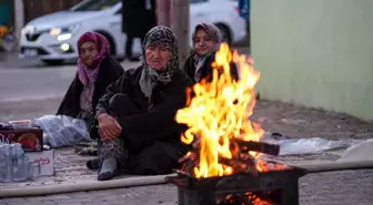 Balıkesir Sındırgı'da 6,1 Büyüklüğünde Deprem Yaşandı