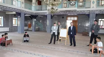 Başkale Kaymakamı Yaz Kur'an Kursu Öğrencileriyle Buluştu