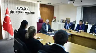 Kayserili Gurbetçiler, Büyükşehir Belediye Başkanı'nı Ziyaret Etti