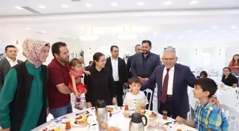 Kayseri'de Yetim ve Özel Çocuklarla Kahvaltı Programı