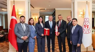 Edirne Heyeti, 664. Kırkpınar Yağlı Güreşleri İçin Devlet Protokolünü Ziyaret Etti