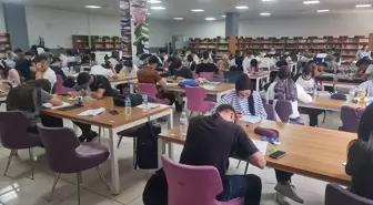 Batman'daki Kütüphanelerin Çalışma Saatleri Uzatıldı