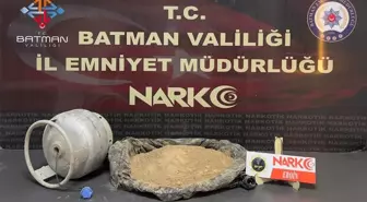 Batman'da Piknik Tüpüne Gizlenmiş 2 Kilo 900 Gram Eroin Ele Geçirildi
