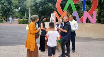 Batman'da Sıcak Hava Etkisiyle Ücretsiz Su ve Limonata Dağıtımı