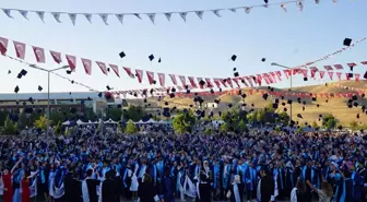 Batman Üniversitesi Mezuniyet Töreni Gerçekleştirildi