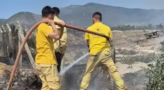İzmir Bayındır'da Çöp Alanında Yangın Söndürüldü